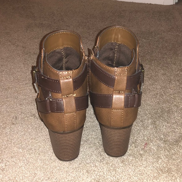 Material Girl Tan Booties Size 8 - Picture 4 of 6